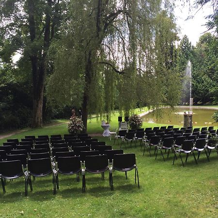 מורטן Schloss Muenchenwiler מראה חיצוני תמונה