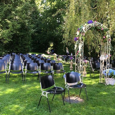 מורטן Schloss Muenchenwiler מראה חיצוני תמונה