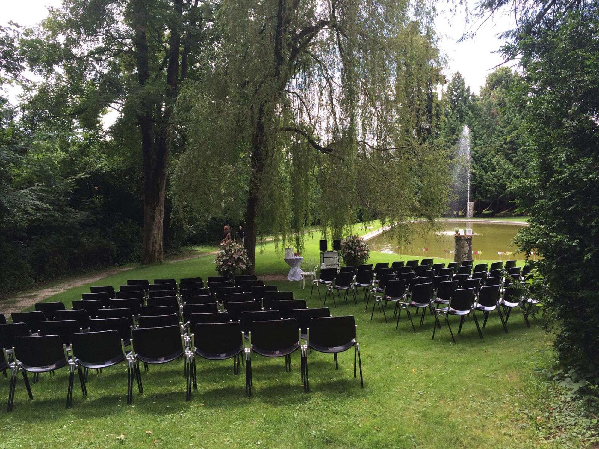 מורטן Schloss Muenchenwiler מראה חיצוני תמונה